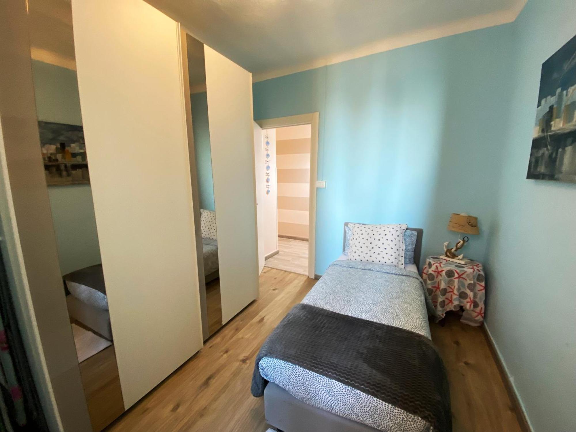 L'Eternita' E' Il Mare Mischiato Col Sole Rimbaud Apartment Ventimiglia Bagian luar foto