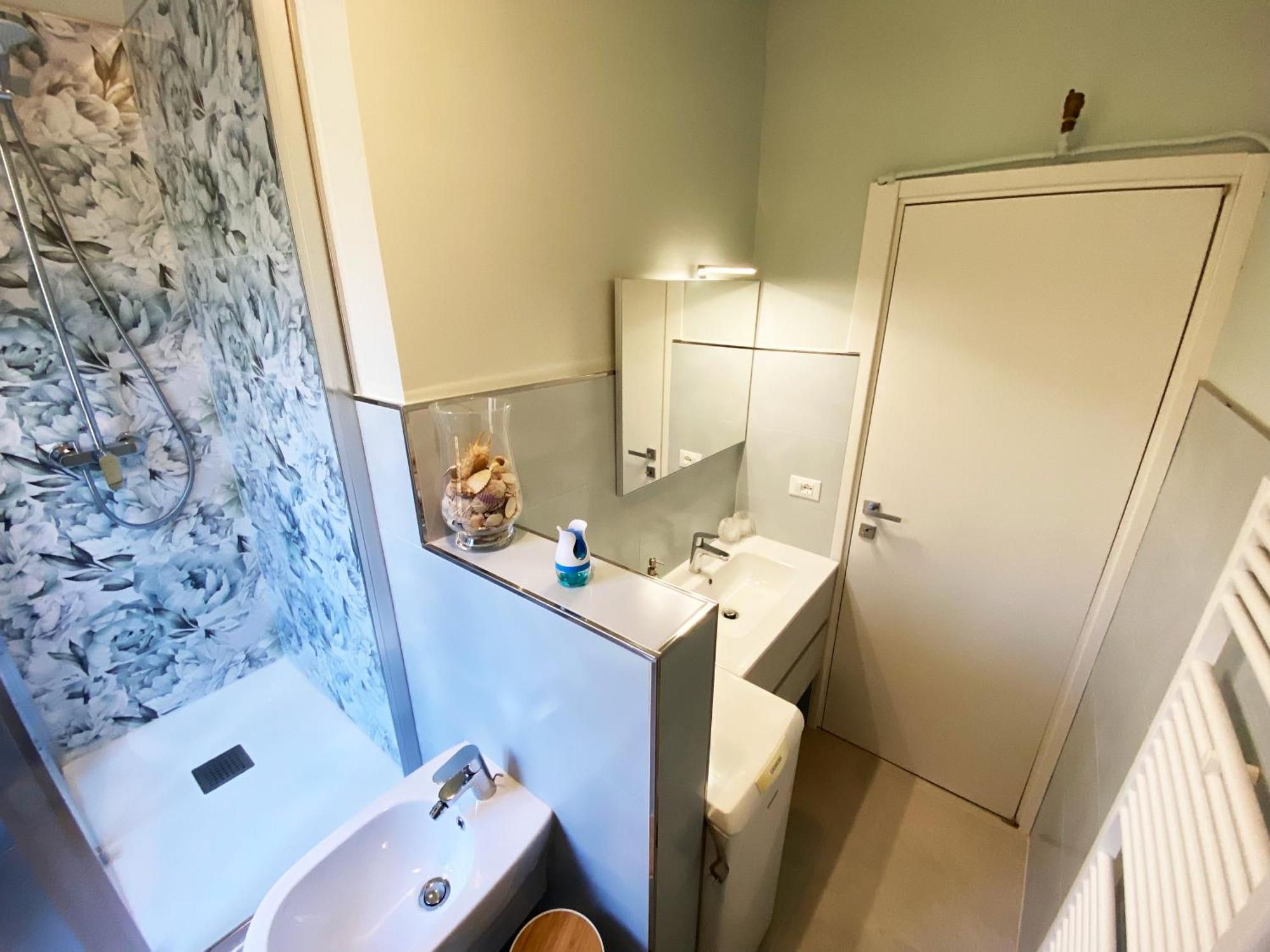 L'Eternita' E' Il Mare Mischiato Col Sole Rimbaud Apartment Ventimiglia Bagian luar foto
